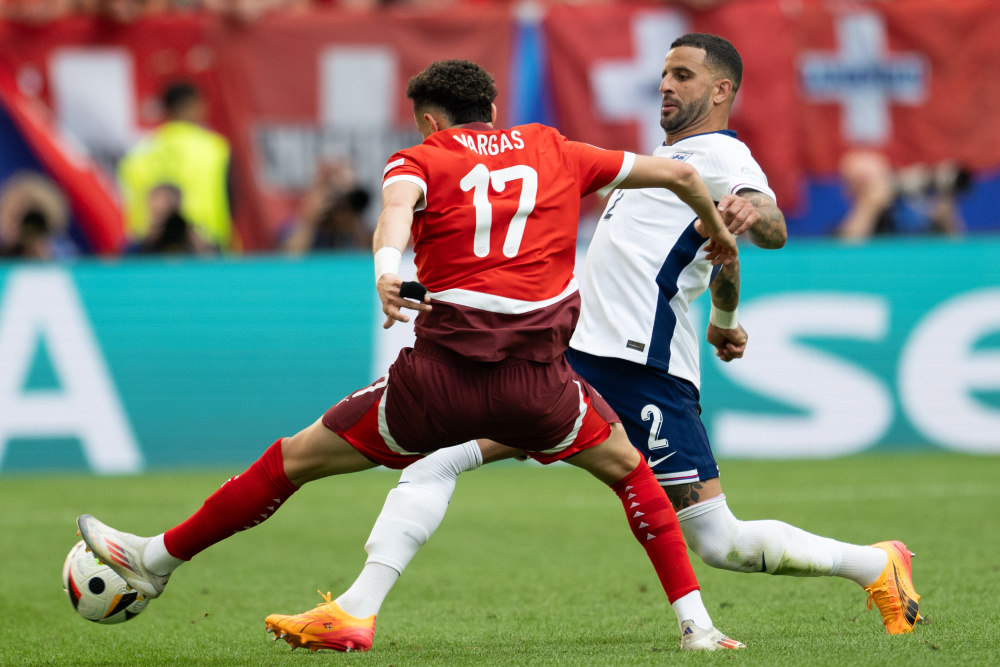 使得他们在 使得他们在