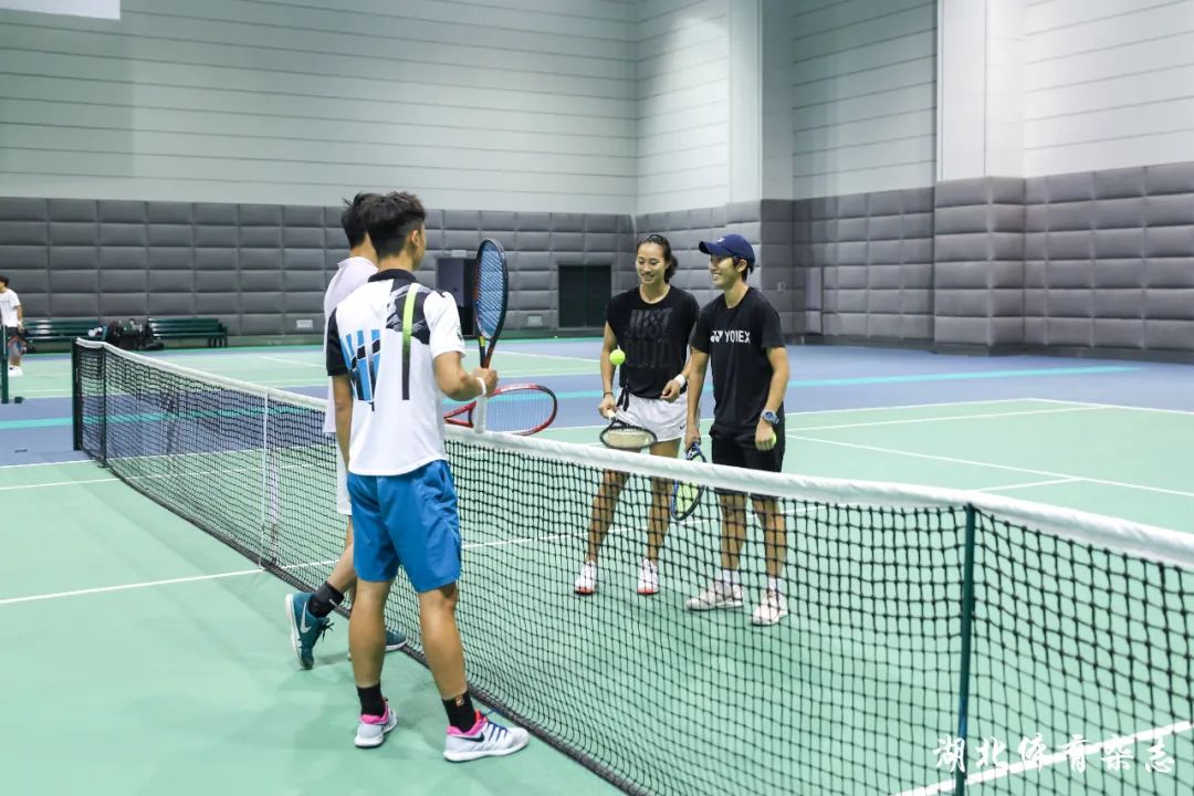 布局上的深 布局上的深