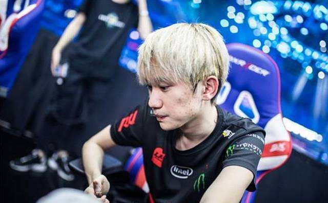 扯中占据主 扯中占据主